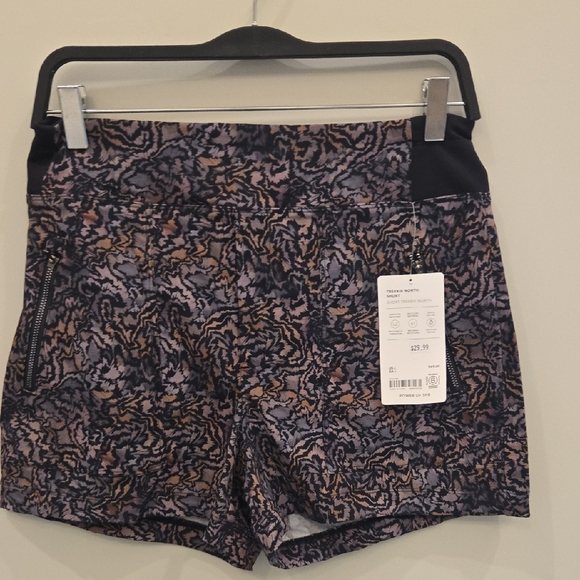 Athleta Pants - Athleta Women's Black and Purple Patterned Athletic Shorts NWT Size 6